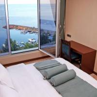 Two Connecting Double Rooms with Sea View