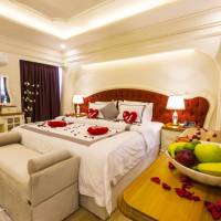 Honeymoon Suite with Hot Tub