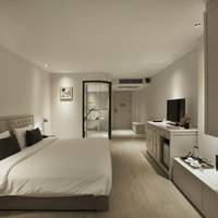 Deluxe Room - King Bed