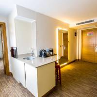 Deluxe Suite with Sea View - Free Two Ways Airport Transfer