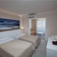 Select Family Room with Pool View + 1 Child