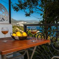 Triple Room with Sea View and Balcony