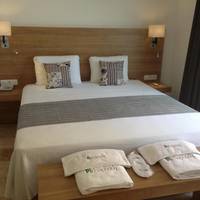 Deluxe Family Room (3 Adults) with Partial Sea View