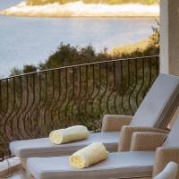 Suite with Hot Tub