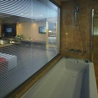 Corner Suite