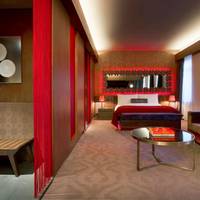 Studio King Suite