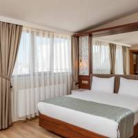 Double Room with Balcony and Sea View