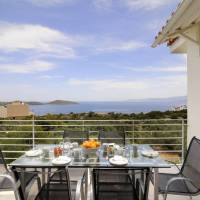 Five-Bedroom Villa with Private Pool - Split Level