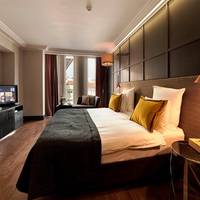 Deluxe King Room with City View