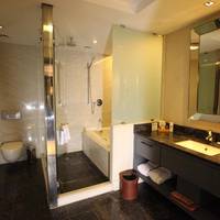Umar Suite with Round Bed, Balcony and City View