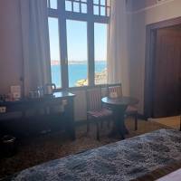  Premier Bosphorus Room