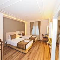 Queen Room with Two Queen Beds - Disability Access