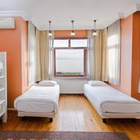 Bed in 6-Bed Mixed Dormitory Room