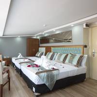 Quadruple Room with Sea View