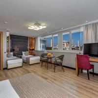 Family Room with Sea View