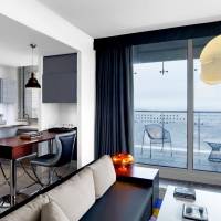 Residential Suite with Club Lounge Access
