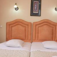 Twin Room with Shared Bathroom