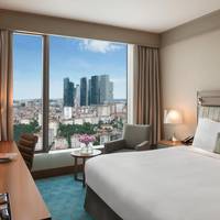 Executive King Room with Club Lounge Access and City View