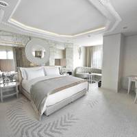 Corner King Room with Sea View