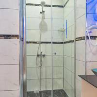 Connecting Room