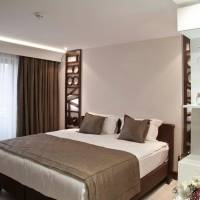 Corner Double Room
