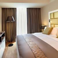 Junior Long Stay Room with 1 Queen Bed Non-Smoking, Parlor and Kitchenette