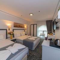 Triple Room with City View