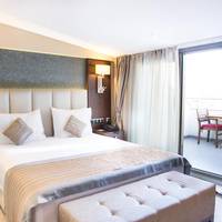 Queen Room with Balcony