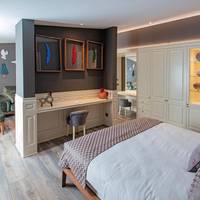 Deluxe Suite with Spa Bath
