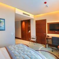 Double Room - Mobility Access with Roll-in Shower