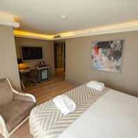 Deluxe Double or Twin Room with Sea View