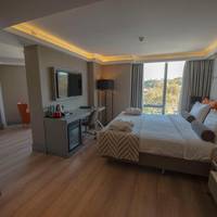 King Suite with Sea View