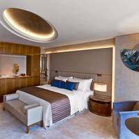 Grand Superior Room with Abdi Ipekci Street View and Balcony