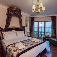 Deluxe Suite with Sea View