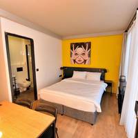 One Bedroom Suite - Annex
