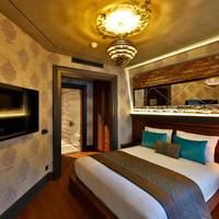Standard Room with Atrium View