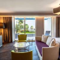 Suite with Balcony and Garden View
