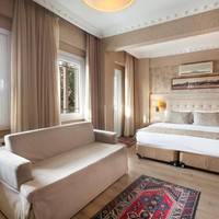 Deluxe Room with Balcony and Sea View