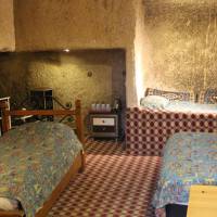 Standard Cave Room