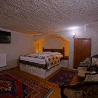 Double Cave Room 