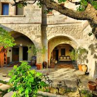 Family Cave Suite with Balcony