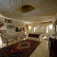 Deluxe Double Cave Room