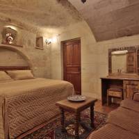 Standard Cave Room