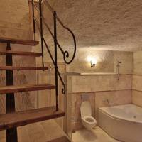 Deluxe Stone Room