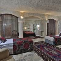 King Cave Suite
