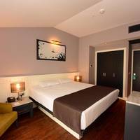 Triple Room with Land View