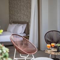 Swim-Up Double Room