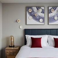King Suite with Lounge