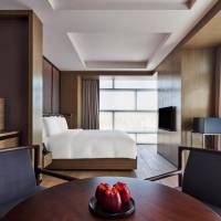 Studio King Bed Room 