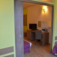 One-Bedroom Suite with Sliding Door and Balcony (2 Adults + 2 Children 0-11 years)